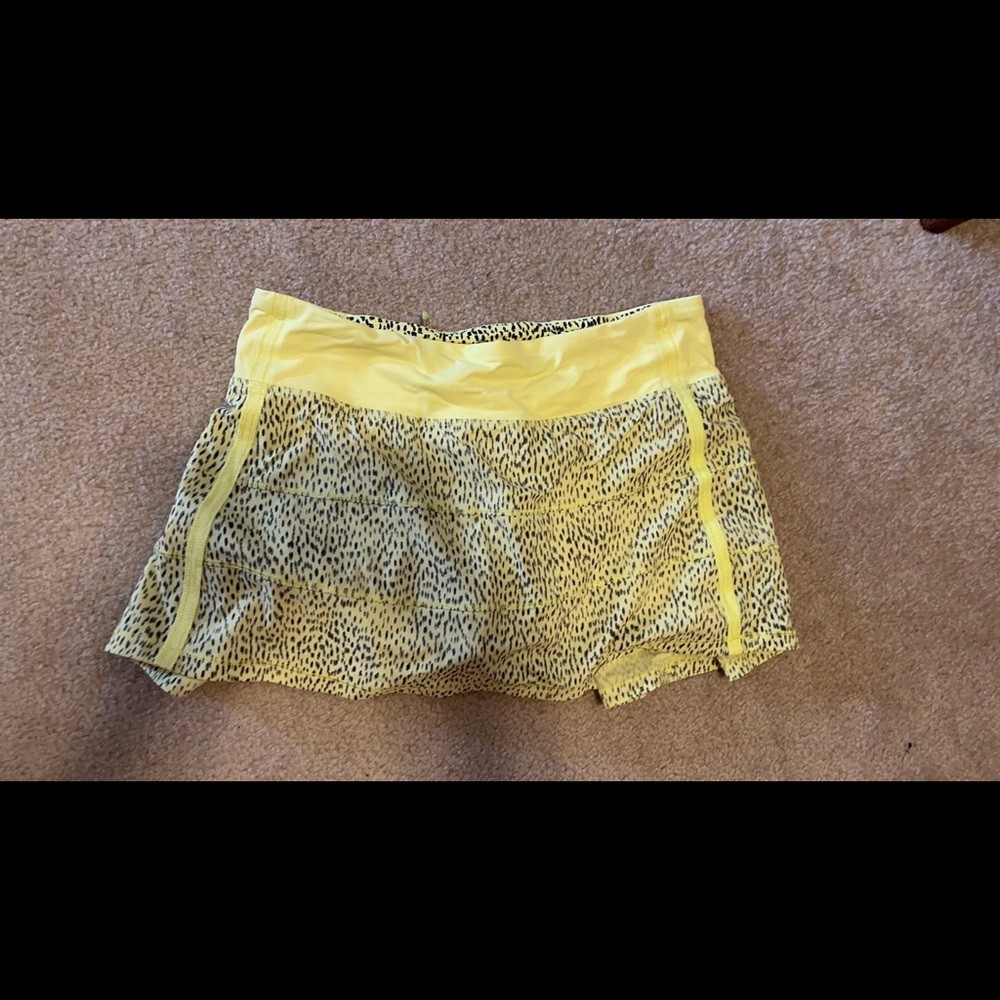 Lululemon RARE PATTERN  pace rival skirt size 6